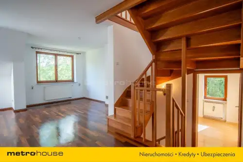 Julianów ,  Leszczynowy Zaułek   5