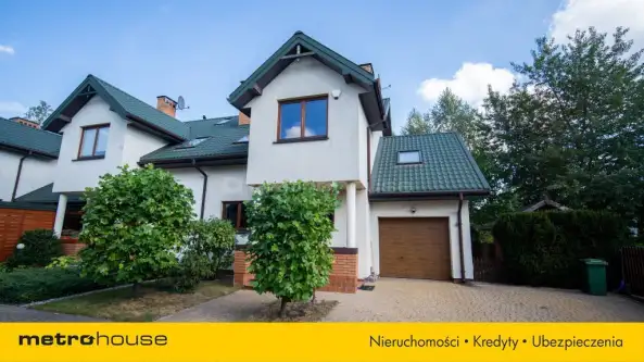 Julianów ,  Leszczynowy Zaułek   8