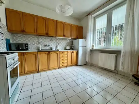 Warszawa ,  Czereśniowa   3