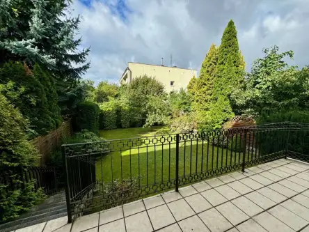 Warszawa ,  Czereśniowa   8