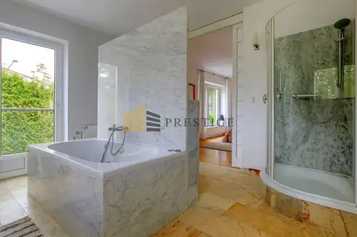 Konstancin-jeziorna ,  Królewska   15