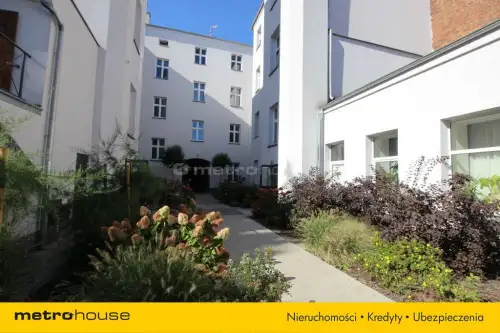 Pabianice ,  Pułaskiego   4