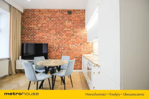 Pabianice ,  Pułaskiego   6