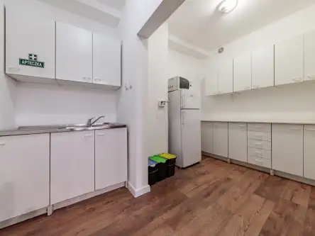 Warszawa ,  Żelazna   8