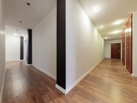 Warszawa ,  Żelazna   9