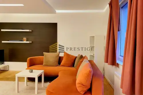 Warszawa ,  al. 3 Maja   2