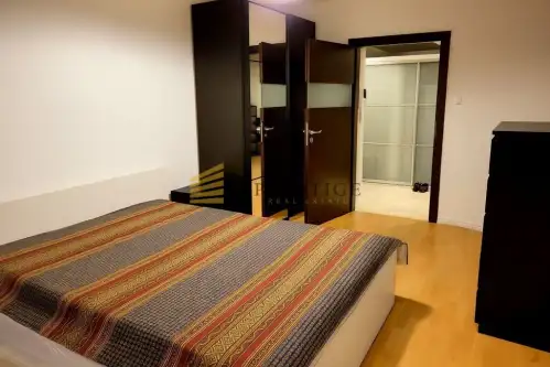 Warszawa ,  al. 3 Maja   6