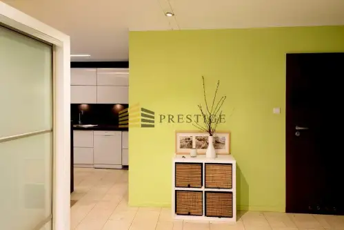 Warszawa ,  al. 3 Maja   8