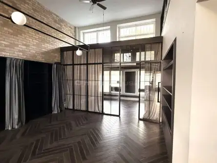 Warszawa ,  Rakowiecka   4