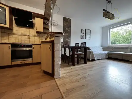 Gdynia ,  Modrzewiowa   12