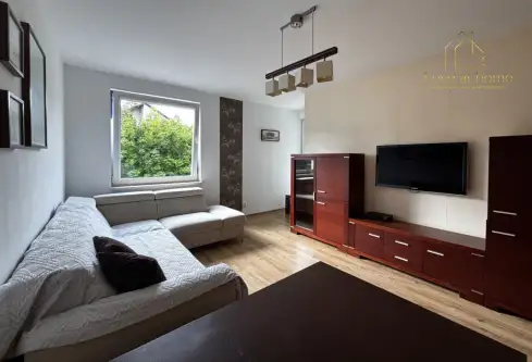 Gdynia ,  Modrzewiowa   8