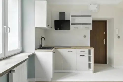 Warszawa ,  Leszno   4