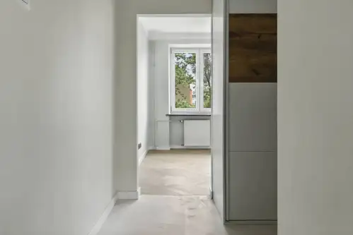 Warszawa ,  Leszno   6