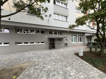 Poznań ,  Poznańska   10