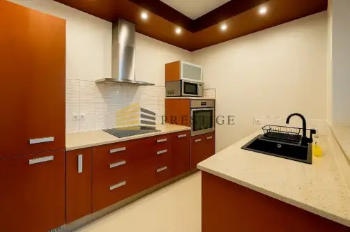 Warszawa ,  Łowicka   3