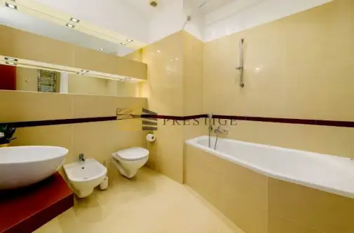 Warszawa ,  Łowicka   7