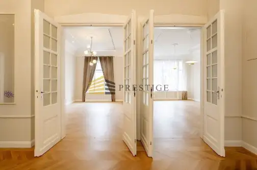 Warszawa ,  Henryka Sienkiewicza   5