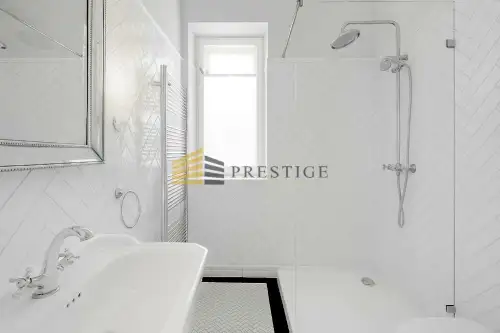 Warszawa ,  Henryka Sienkiewicza   8