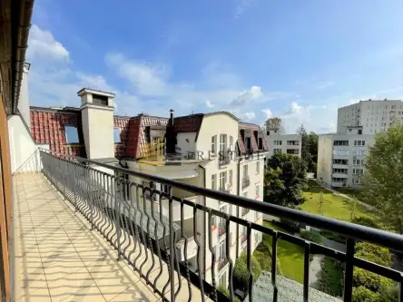 Warszawa ,  Podchorążych   10