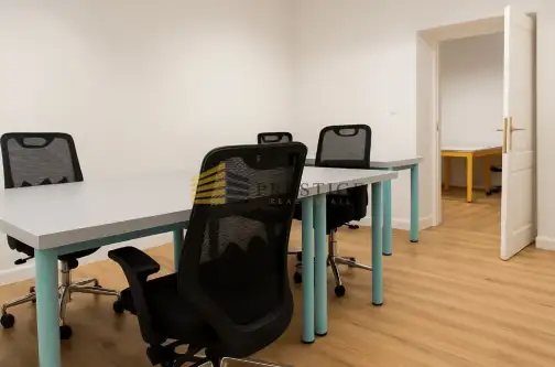 Warszawa ,  Dolna   10