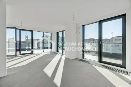 Gdynia ,  10 Lutego   4