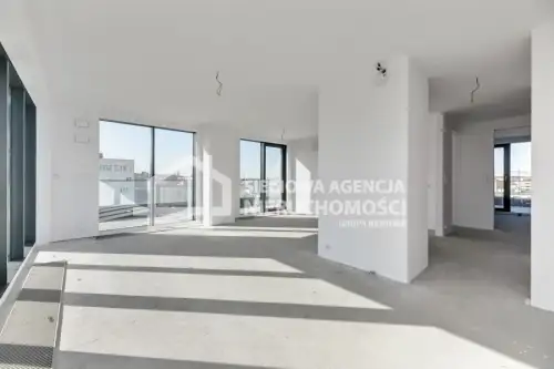 Gdynia ,  10 Lutego   5