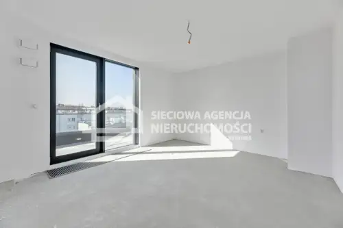 Gdynia ,  10 Lutego   6