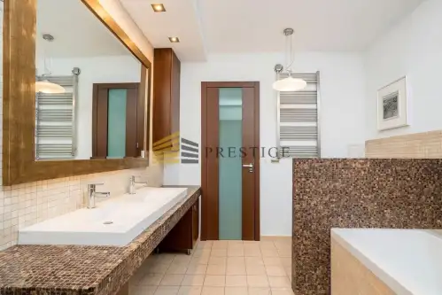 Warszawa ,  Kazimierzowska   8