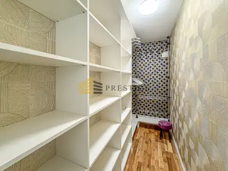 Warszawa ,  Lizbońska   11