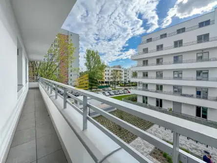 Warszawa ,  Lizbońska   2