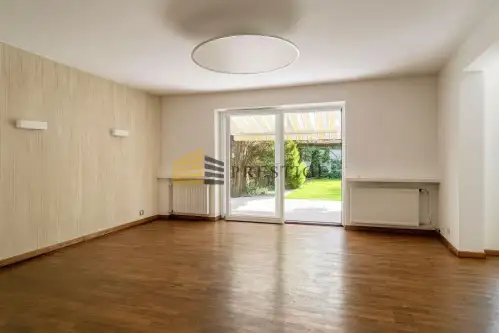 Warszawa ,  Macedońska   4