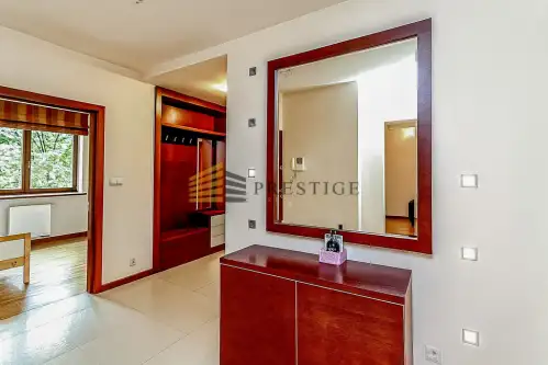 Warszawa ,  Dobra   11