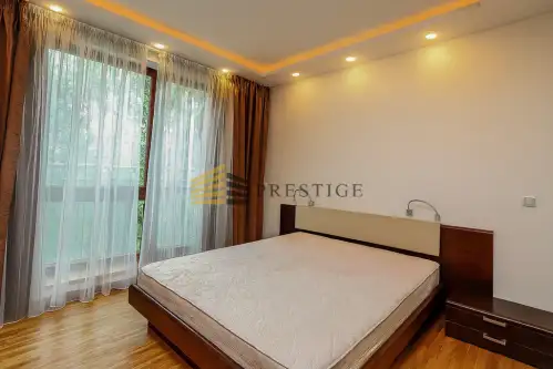 Warszawa ,  Dobra   6