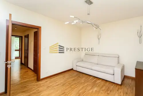 Warszawa ,  Dobra   7