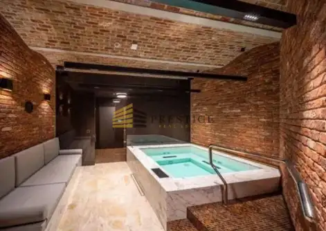 Warszawa ,  Foksal   18