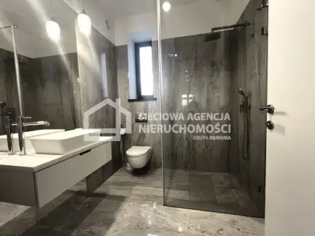 Gdynia ,  Henryka Sienkiewicza   12