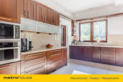 Warszawa ,  Żarecka   22