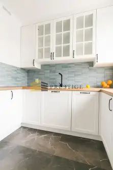 Warszawa ,  Hoża   4