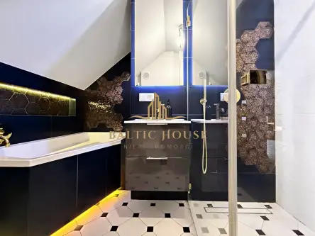 Rumia ,  Jachtowa   6