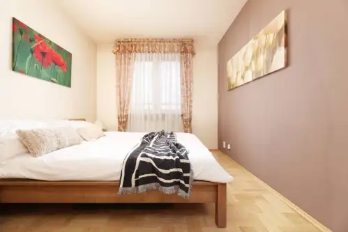 Kraków ,  Wielicka   8