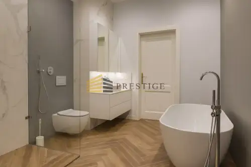 Warszawa ,  Białego Dębu   11