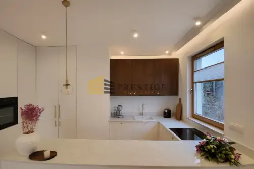 Warszawa ,  Białego Dębu   3