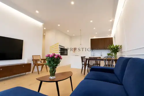 Warszawa ,  Białego Dębu   4