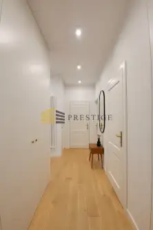 Warszawa ,  Białego Dębu   6