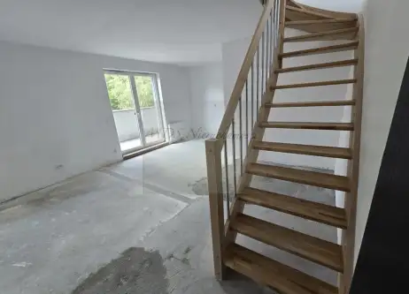 Wrocław ,  Nepalska   3