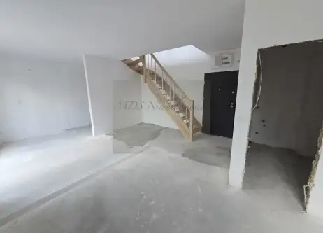 Wrocław ,  Nepalska   5