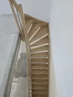 Wrocław ,  Nepalska   6