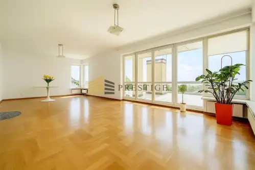 Warszawa ,  Grochowska   3