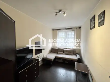 Gdynia ,  Chylońska   6