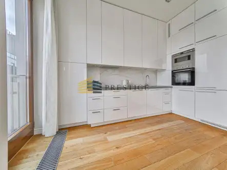 Warszawa ,  Leona Kruczkowskiego   9